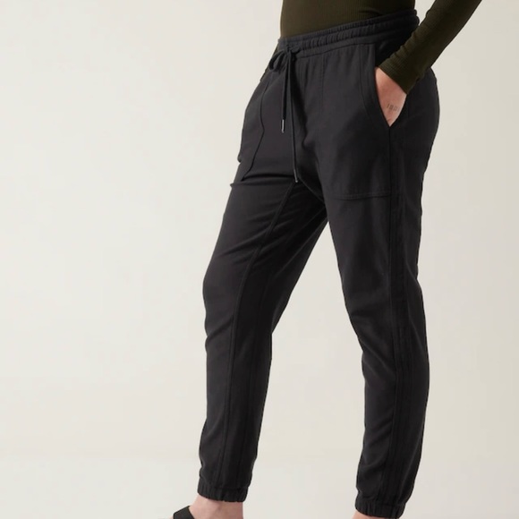 Athleta Pants - Athleta Farallon Jogger Pants- Black Size 4/Small